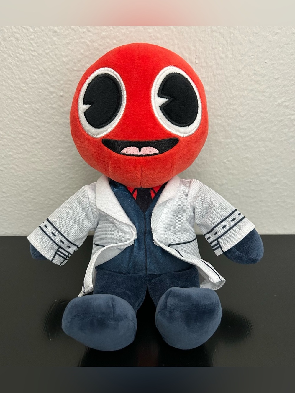 Roblox Rainbow Friends 8" Collectible Plush Rare Smiling Red Scientist Phat Mojo
